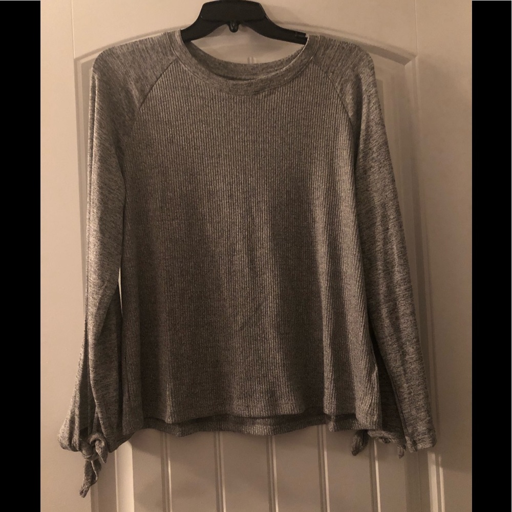 GAP long sleeve grey tie top